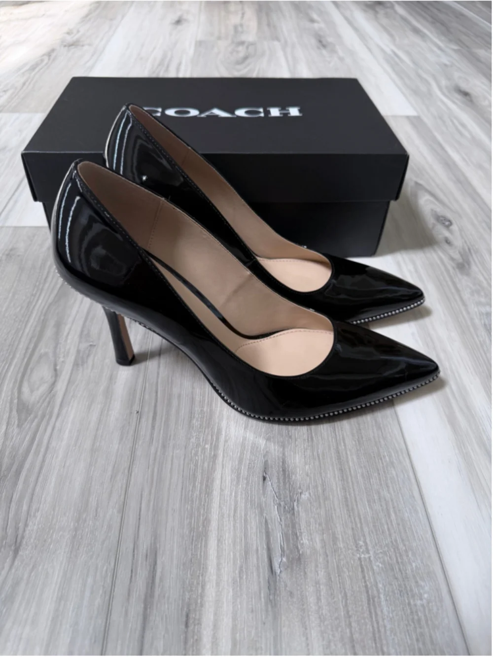 Coach Samantha Patent Leather Pumps Black Pointed Toe Studded Heels 9.5B NIB